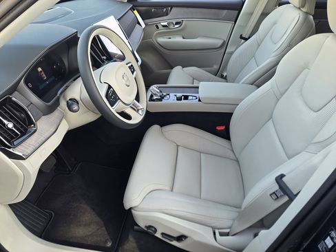 New 2026 Volvo XC90 B6 Ultra w/ Protection Package image 16