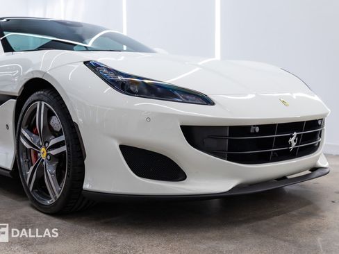 Used 2020 Ferrari Portofino RWD image 15