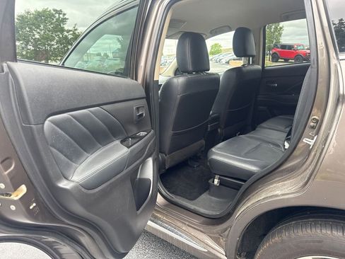 Used 2018 Mitsubishi Outlander GT AWD/4WD image 60