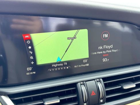 Used 2018 Alfa Romeo Giulia Ti w/ Quick Order Package 22Z Lusso image 31