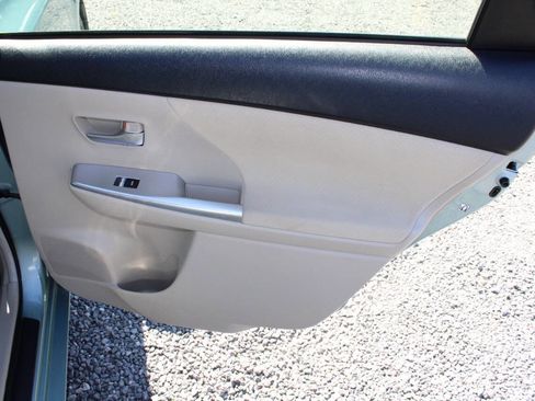 Used 2014 Toyota Prius V Three image 23