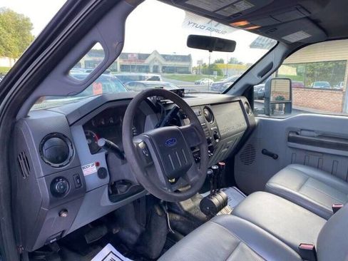 Used 2012 Ford F550 4x4 SuperCab Super Duty w/ Payload Upgrade Pkg image 13