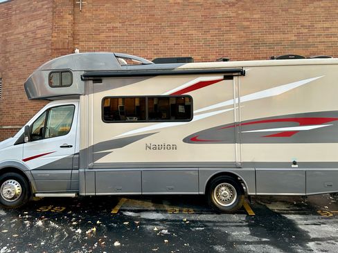 Used 2016 Mercedes-Benz Sprinter 3500 image 5