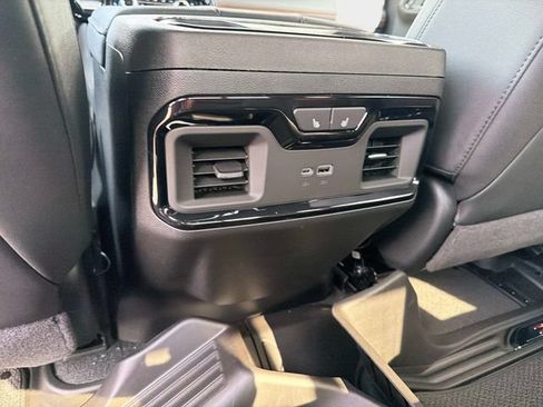 New 2026 GMC Sierra 1500 AT4 w/ AT4 Premium Package AWD/4WD image 16