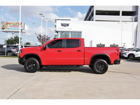 Used 2024 Chevrolet Silverado 1500 ZR2 w/ Technology Package image 3