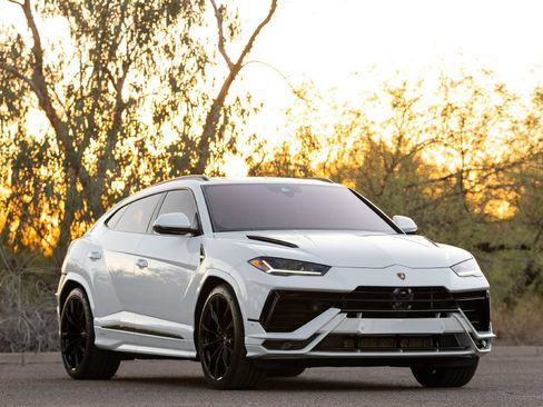 Used 2023 Lamborghini Urus S AWD/4WD image 2