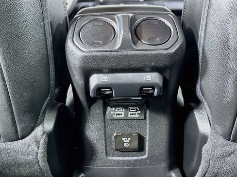 Used 2023 Jeep Wrangler Unlimited Sahara AWD/4WD image 21