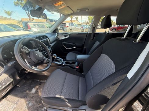 Used 2025 Kia Soul LX w/ LX Technology Package image 23