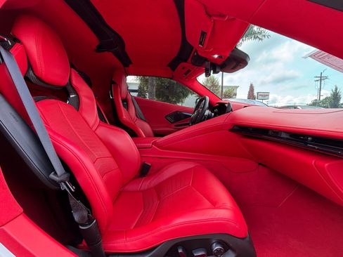 Used 2024 Chevrolet Corvette Stingray Premium Cpe w/ Z51 Performance Package RWD image 16