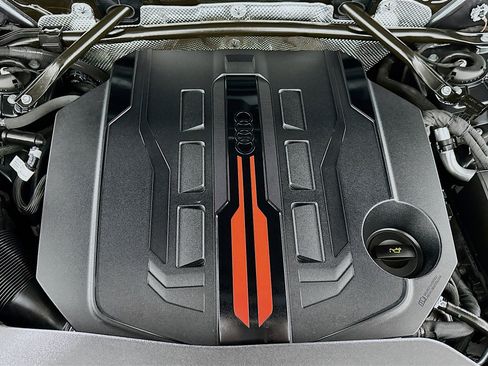 Used 2025 Audi SQ5 Premium Plus w/ Premium Plus Package image 31