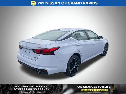New 2026 Nissan Altima 2.5 SR AWD/4WD image 5
