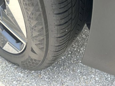 Used 2025 Hyundai Tucson SEL FWD image 11