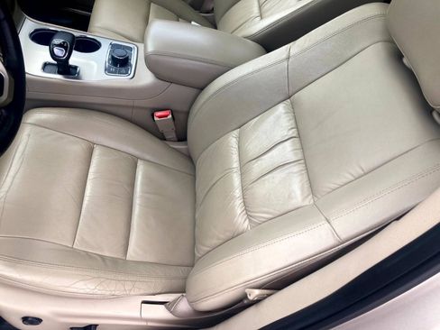 Used 2014 Jeep Grand Cherokee Limited AWD/4WD image 9