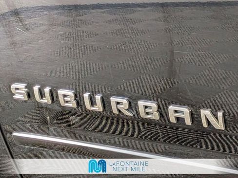 Used 2018 Chevrolet Suburban Premier image 10