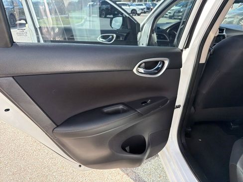 Used 2018 Nissan Sentra SV image 19