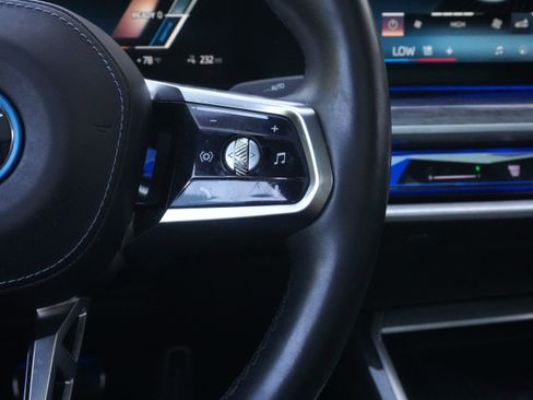 Used 2023 BMW i7 xDrive60 AWD/4WD image 20