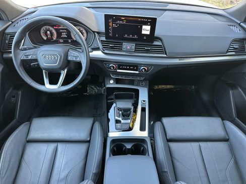 Used 2025 Audi Q5 2.0T Premium w/ Convenience Plus Package AWD/4WD image 3