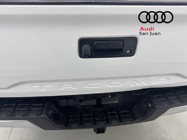 Used 2017 Toyota Tacoma SR5 w/ Tow Package RWD image 12