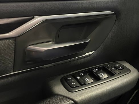 Used 2019 RAM 1500 Big Horn AWD/4WD image 12