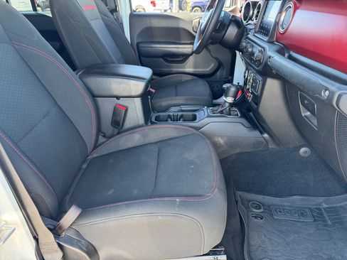 Used 2023 Jeep Gladiator Rubicon w/ Trailer Tow Package image 19