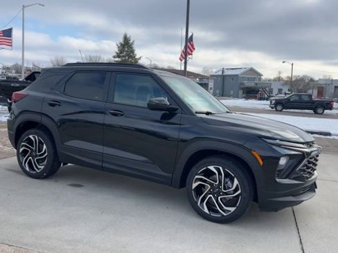 New 2026 Chevrolet TrailBlazer RS w/ Convenience Package image 2
