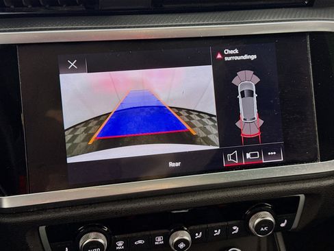 Used 2022 Audi Q3 2.0T Premium w/ Convenience Package image 2