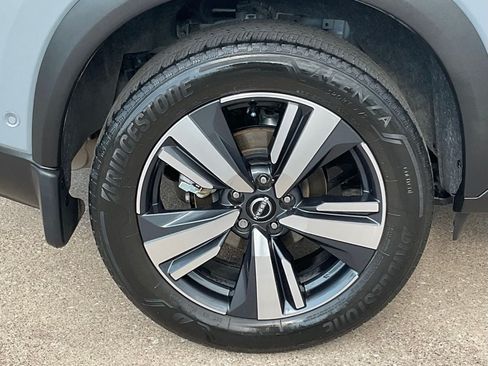 Used 2023 Nissan Rogue SL w/ SL Premium Package FWD image 7