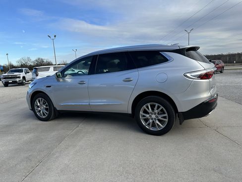 Used 2022 Buick Enclave Premium w/ Experience Buick Package image 7