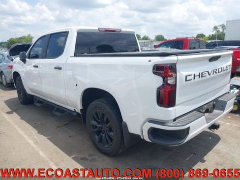 Used 2020 Chevrolet Silverado 1500 Custom w/ Custom Value Package image 3