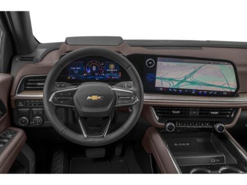 Used 2025 Chevrolet Suburban High Country AWD/4WD image 6
