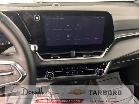 Used 2025 Chevrolet Equinox LT FWD image 42