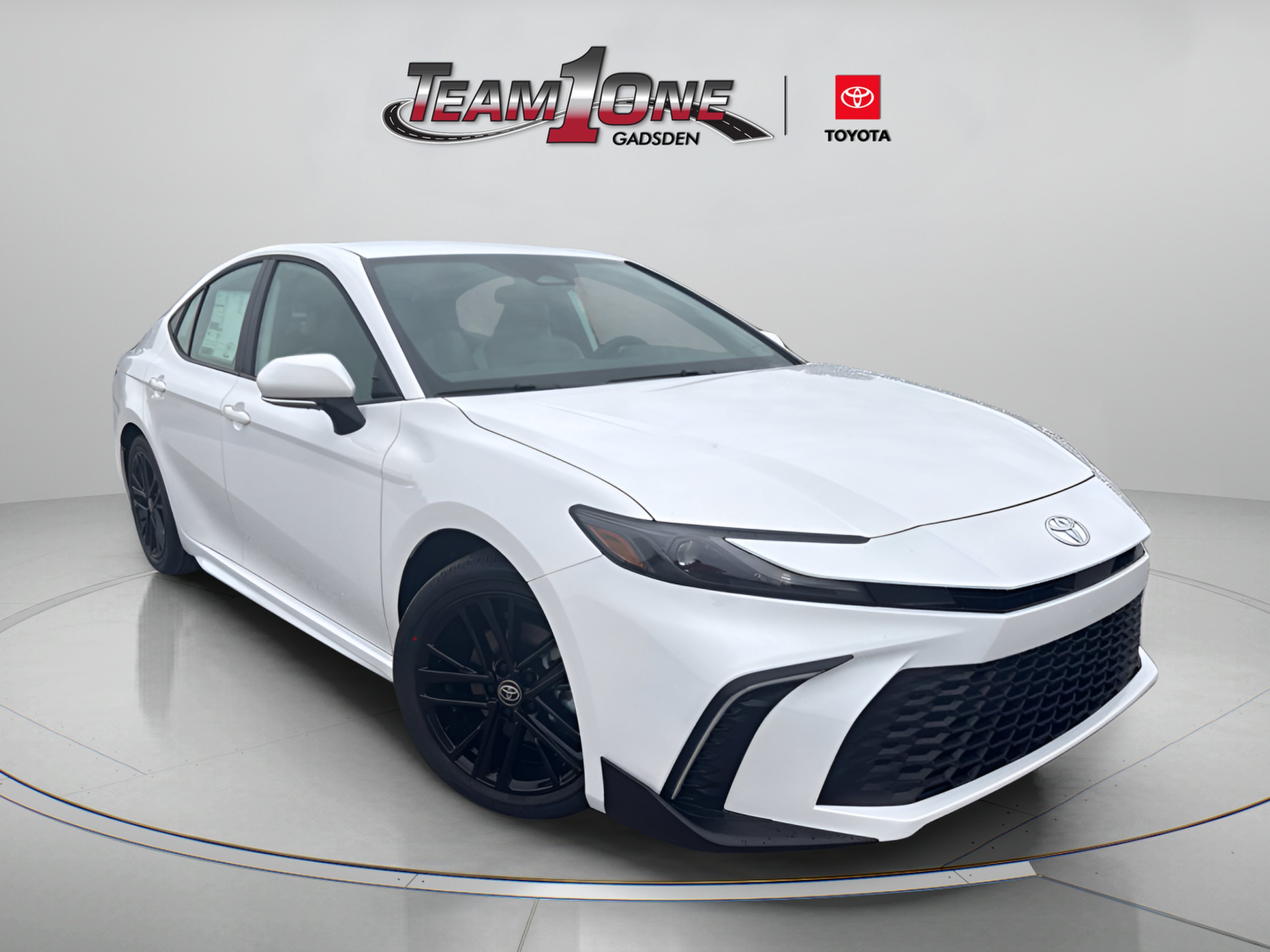 New 2026 Toyota Camry SE FWD image 1