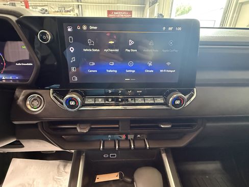 Used 2026 Chevrolet Colorado Trail Boss AWD/4WD image 19