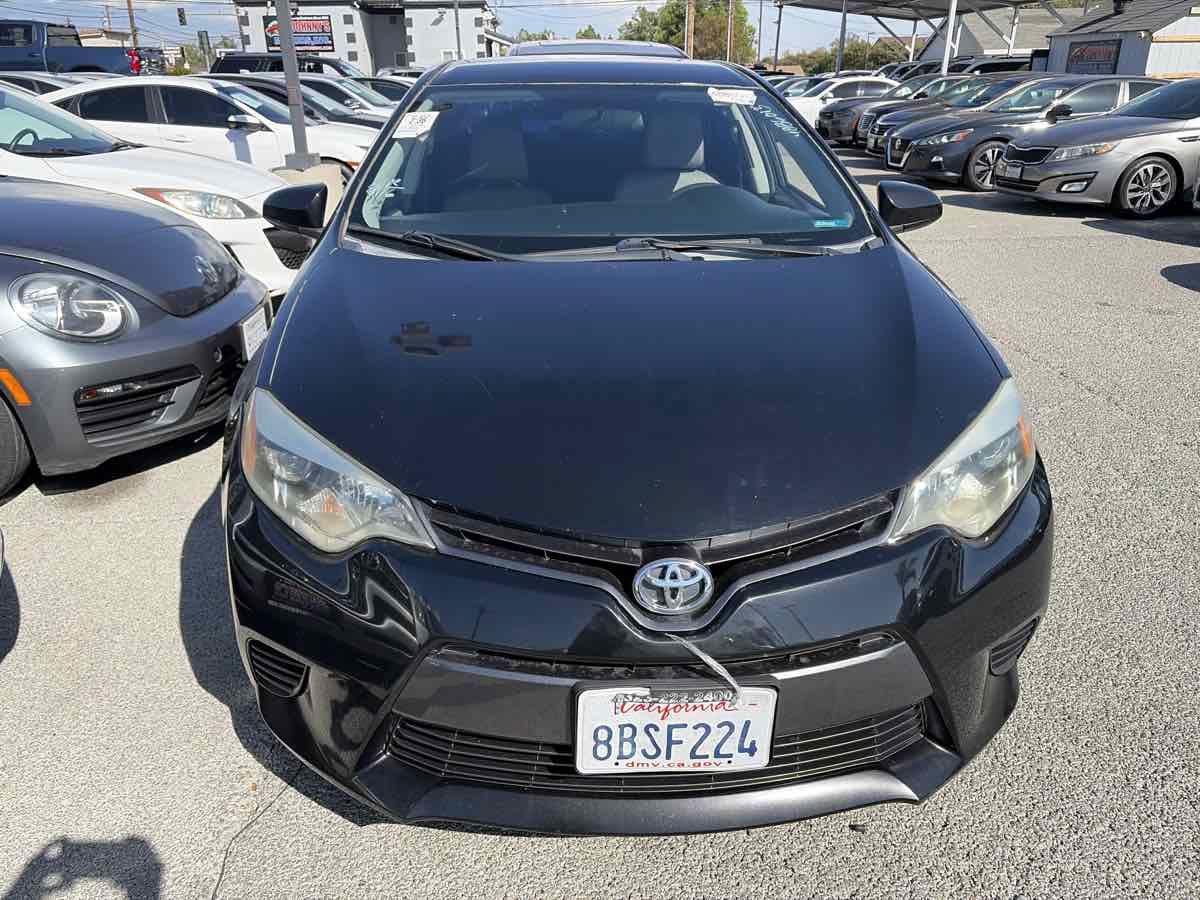 Used 2016 Toyota Corolla LE FWD image 6
