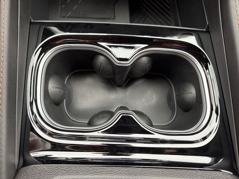 New 2026 Chrysler Pacifica Pinnacle image 21