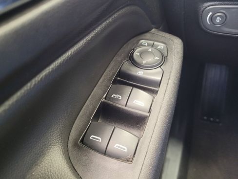Used 2019 Chevrolet Equinox LT FWD image 27