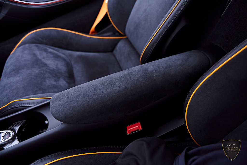 Used 2025 McLaren Artura RWD image 76