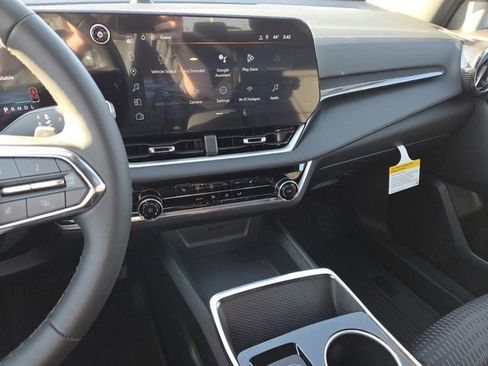 New 2026 Chevrolet Equinox LT w/ Safety and Technology Package FWD image 35