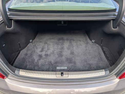 Used 2018 Genesis G90 3.3T Premium RWD image 17