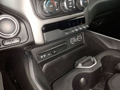 Used 2019 RAM 1500 Big Horn AWD/4WD image 25