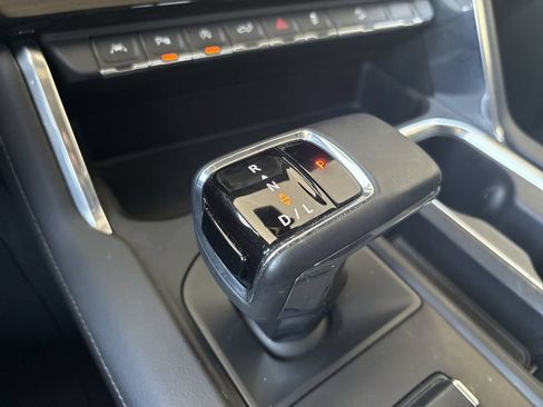 Certified 2025 GMC Sierra 1500 Denali AWD/4WD image 16