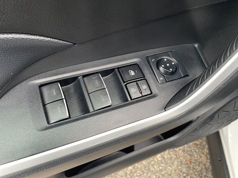 Used 2023 Toyota RAV4 XLE image 12