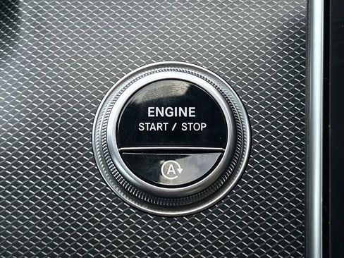 Used 2024 Mercedes-Benz C 300 Sedan image 17