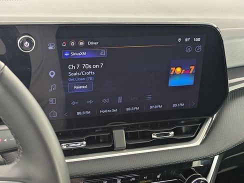 Used 2025 Chevrolet Equinox LT AWD/4WD image 14