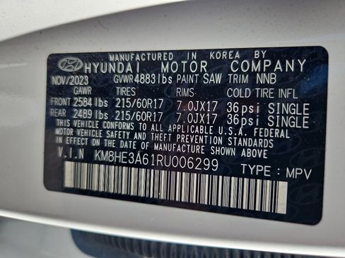 Used 2024 Hyundai Kona Limited FWD image 25