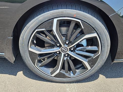 Certified 2023 Nissan Altima 2.5 SR FWD image 8