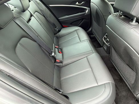 Used 2026 Genesis G70 2.5T RWD image 33