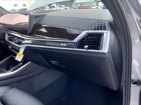 Used 2026 BMW X5 sDrive40i image 32