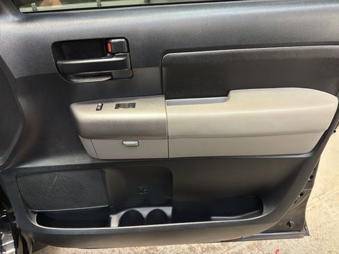 Used 2010 Toyota Tundra 2WD Double Cab image 19