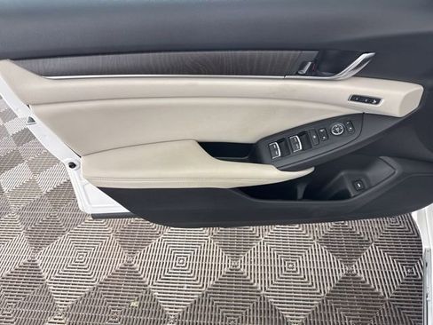 Certified 2018 Honda Accord EX-L image 24